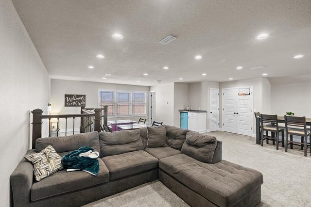 125 Tanglewood Dr., Headland, AL 36345