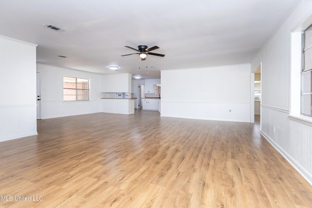 2408 Callie Road, Gautier, MS 39553