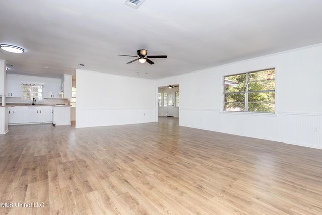 2408 Callie Road, Gautier, MS 39553