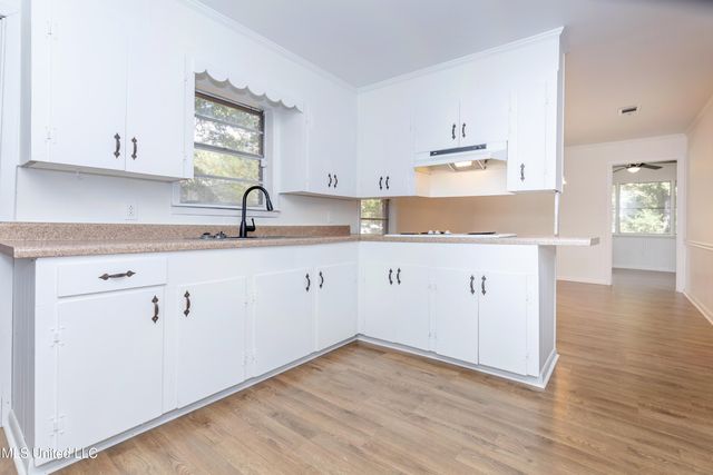 2408 Callie Road, Gautier, MS 39553