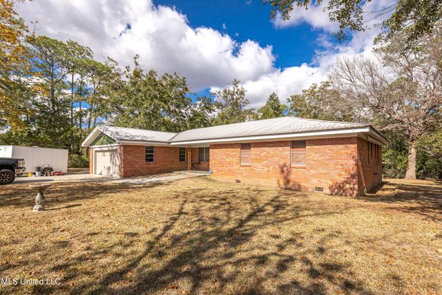 2408 Callie Road, Gautier, MS 39553