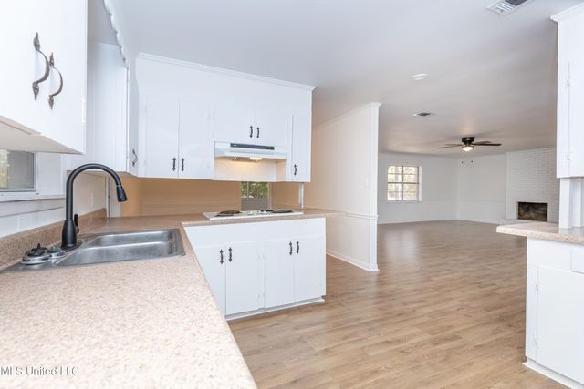2408 Callie Road, Gautier, MS 39553