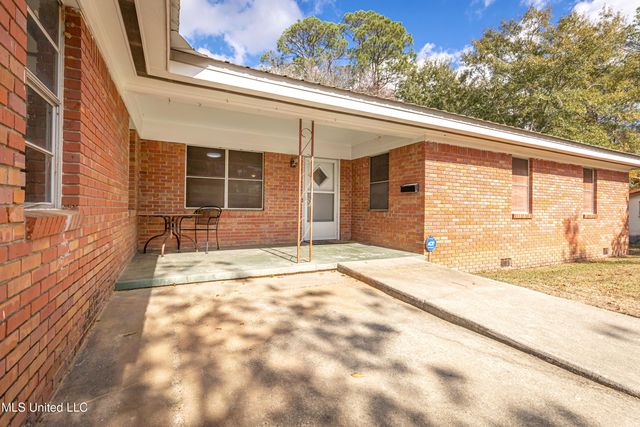 2408 Callie Road, Gautier, MS 39553
