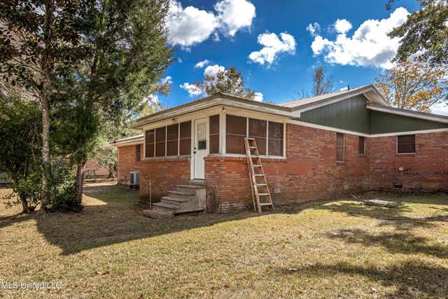 2408 Callie Road, Gautier, MS 39553