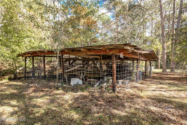2408 Callie Road, Gautier, MS 39553