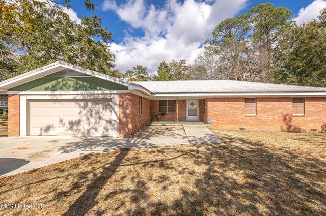 2408 Callie Road, Gautier, MS 39553
