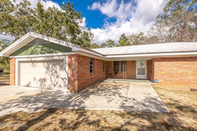 2408 Callie Road, Gautier, MS 39553