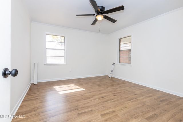 2408 Callie Road, Gautier, MS 39553
