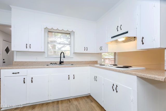 2408 Callie Road, Gautier, MS 39553