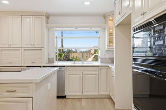 8437 Hidden Valley Cir, Fair Oaks, CA 95628