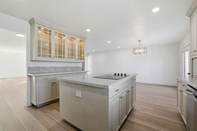 8437 Hidden Valley Cir, Fair Oaks, CA 95628