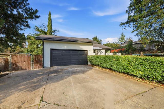 8437 Hidden Valley Cir, Fair Oaks, CA 95628