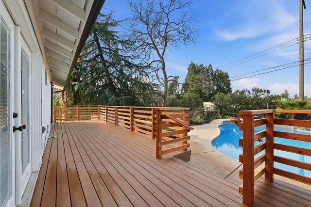 8437 Hidden Valley Cir, Fair Oaks, CA 95628