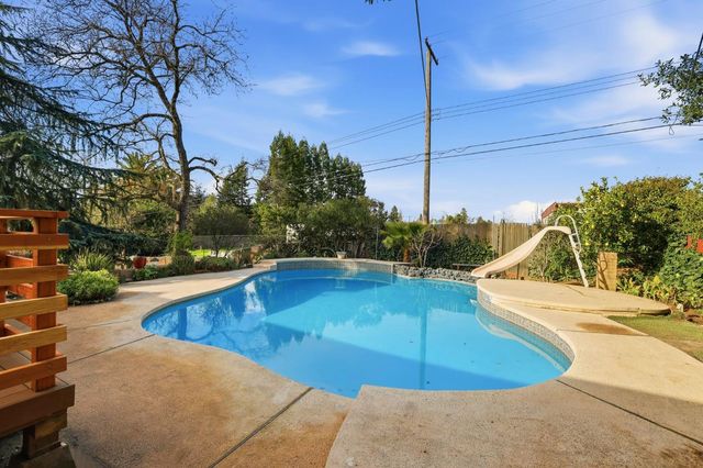 8437 Hidden Valley Cir, Fair Oaks, CA 95628