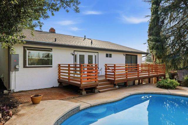 8437 Hidden Valley Cir, Fair Oaks, CA 95628