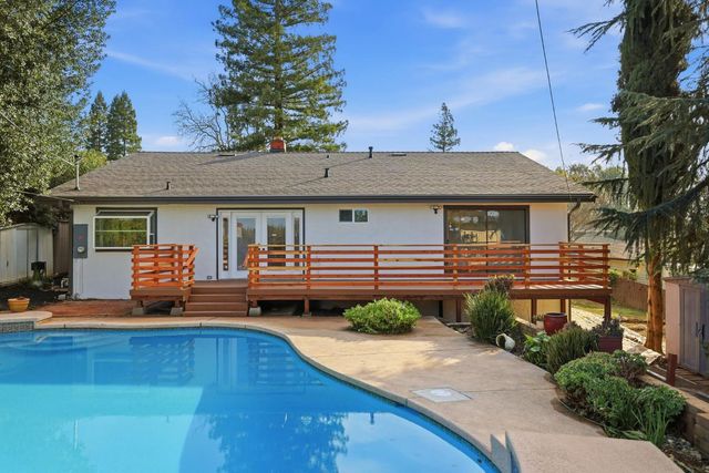 8437 Hidden Valley Cir, Fair Oaks, CA 95628