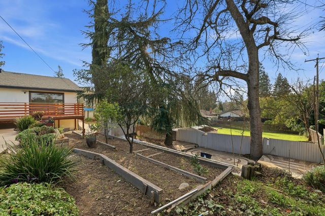 8437 Hidden Valley Cir, Fair Oaks, CA 95628