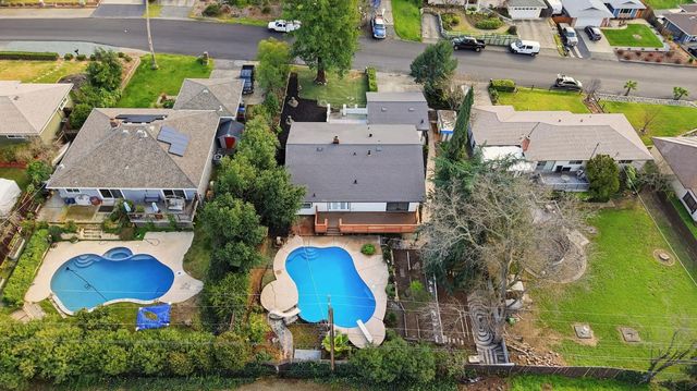 8437 Hidden Valley Cir, Fair Oaks, CA 95628