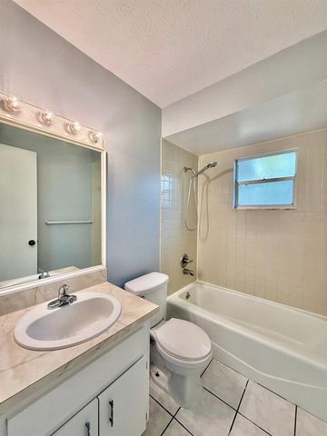 10812 HANNAWAY DRIVE B, Riverview, FL 33578