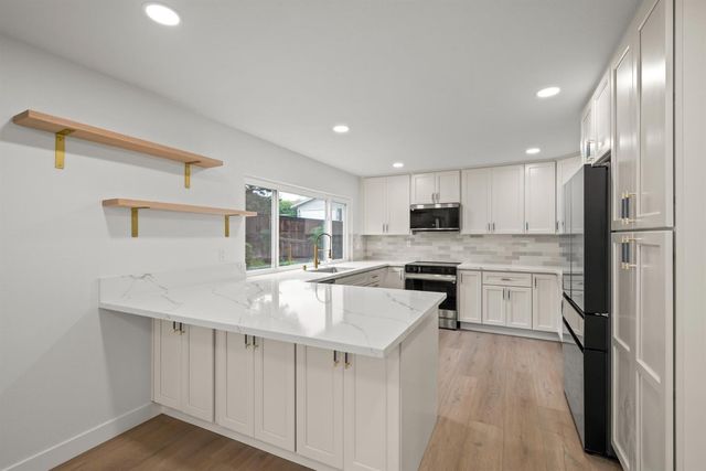 7818 Tamara Dr, Fair Oaks, CA 95628