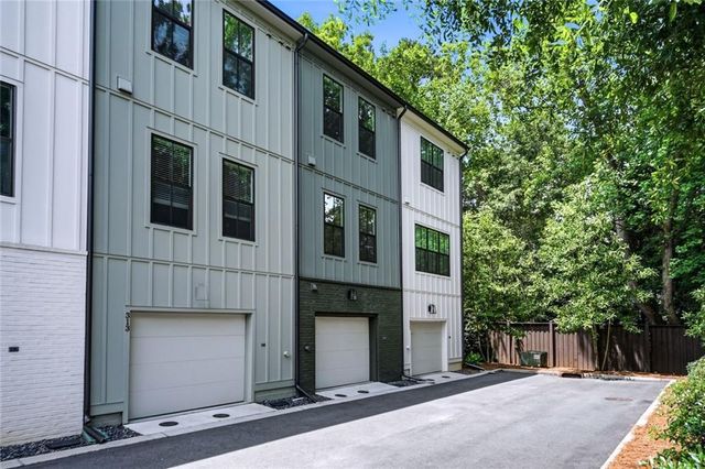 317 Dilbeck Place NE, Atlanta, GA 30342