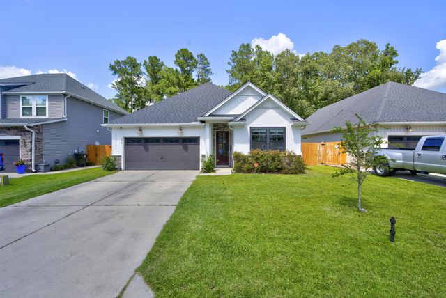 276 Whirlaway Drive, Moncks Corner, SC 29461