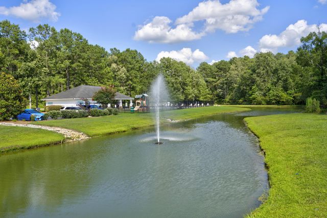 276 Whirlaway Drive, Moncks Corner, SC 29461