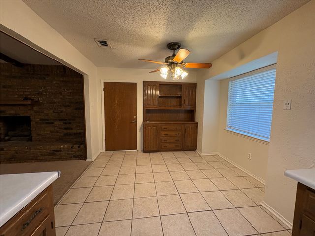 104 Charles Street, Desoto, TX 75115