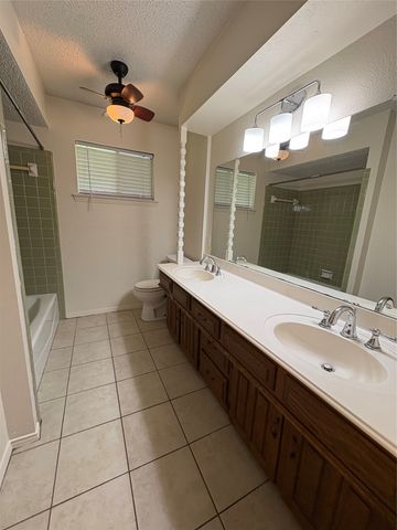 104 Charles Street, Desoto, TX 75115
