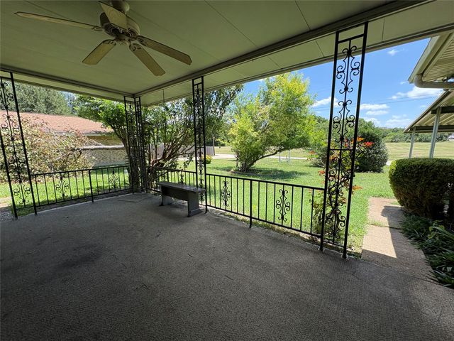 104 Charles Street, Desoto, TX 75115