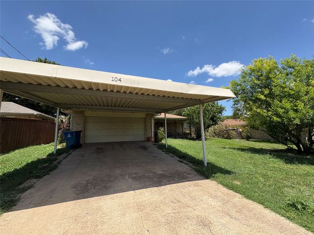 104 Charles Street, Desoto, TX 75115