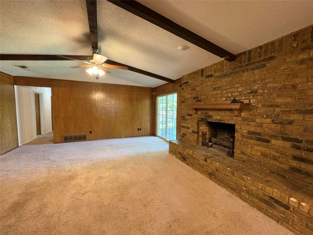 104 Charles Street, Desoto, TX 75115