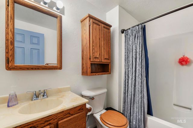 825 Westwind Dr, Twin Falls, ID 83301