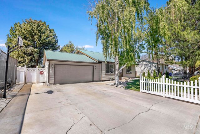 825 Westwind Dr, Twin Falls, ID 83301