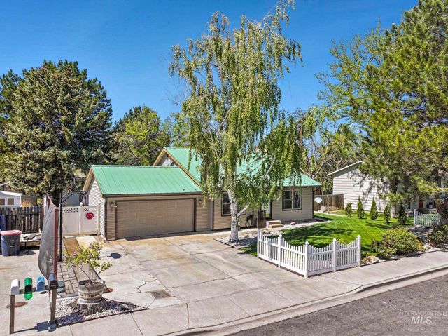 825 Westwind Dr, Twin Falls, ID 83301
