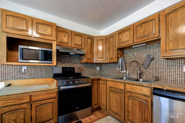 825 Westwind Dr, Twin Falls, ID 83301