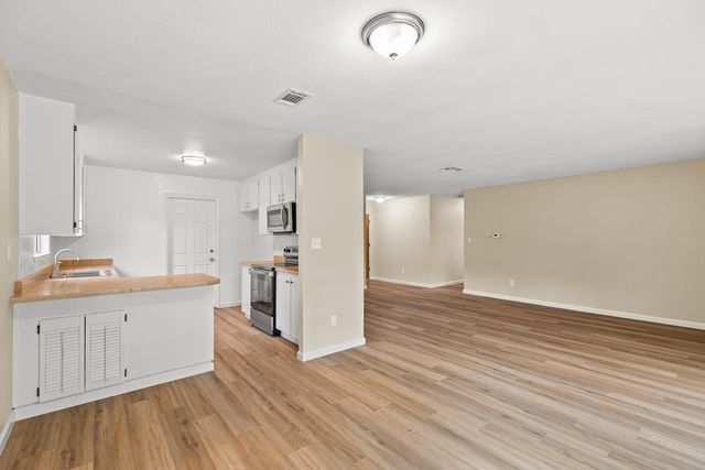 1410 Mcdermott Ct, Tracy, CA 95376