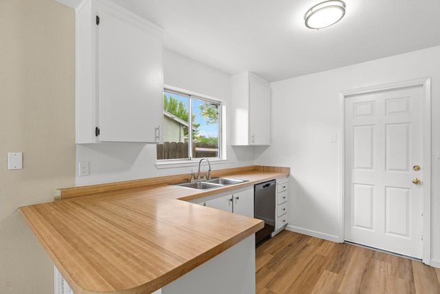 1410 Mcdermott Ct, Tracy, CA 95376