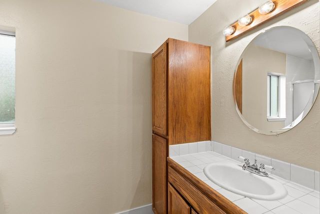 1410 Mcdermott Ct, Tracy, CA 95376