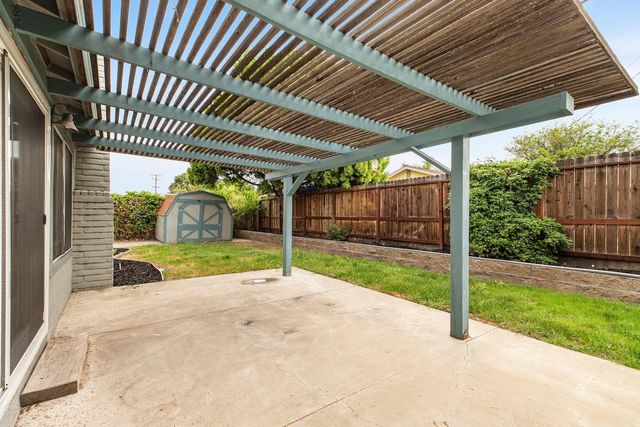 1410 Mcdermott Ct, Tracy, CA 95376