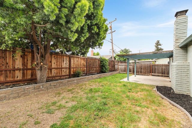 1410 Mcdermott Ct, Tracy, CA 95376