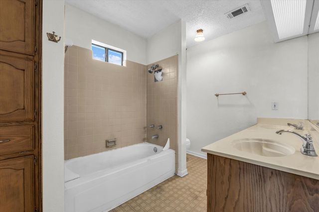 261 Rabbit Hill, Lorena, TX 76655