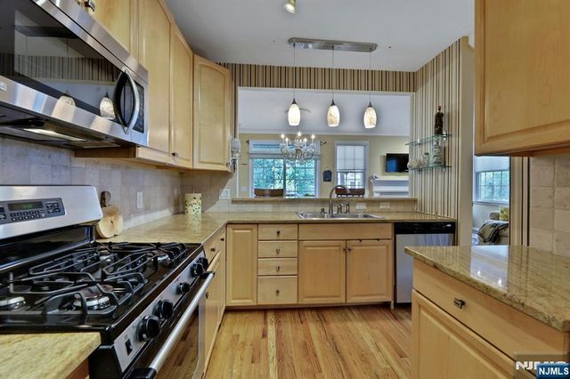 11 Pine Lake Terrace, River Vale, NJ 07675