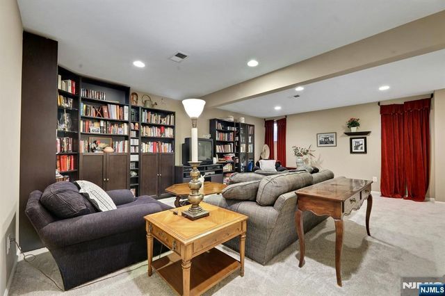 11 Pine Lake Terrace, River Vale, NJ 07675