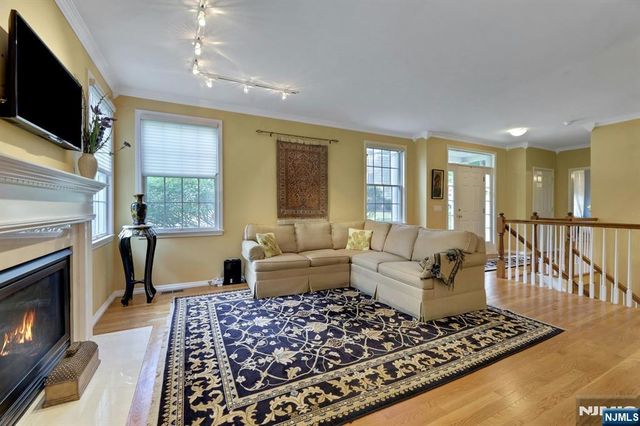 11 Pine Lake Terrace, River Vale, NJ 07675
