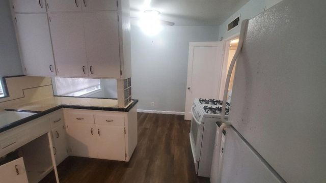 2233 E Terrace Avenue, Fresno, CA 93703
