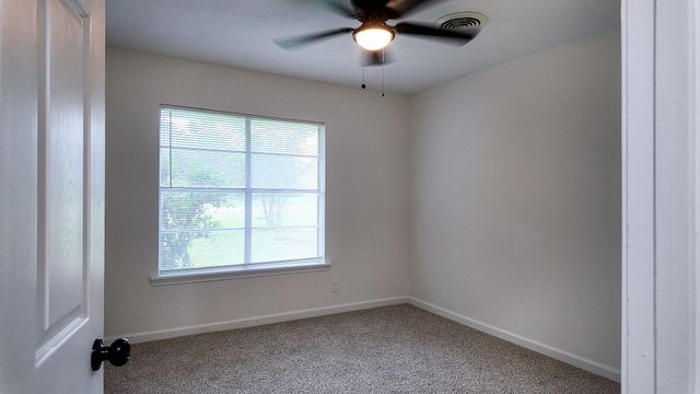 122 Blanket Flower DR, Bastrop, TX 78602
