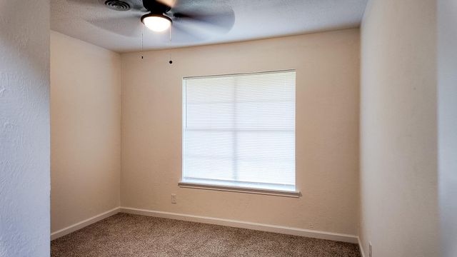 122 Blanket Flower DR, Bastrop, TX 78602