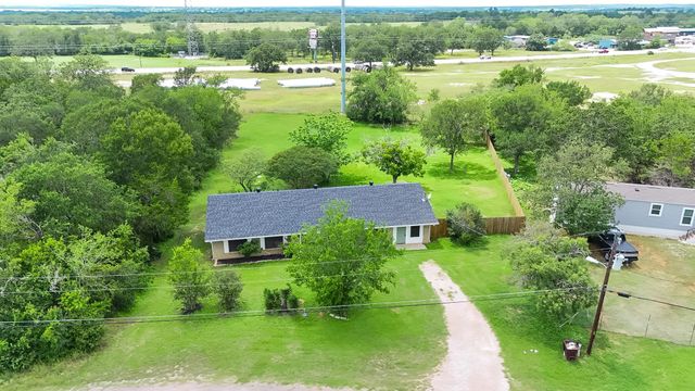 122 Blanket Flower DR, Bastrop, TX 78602