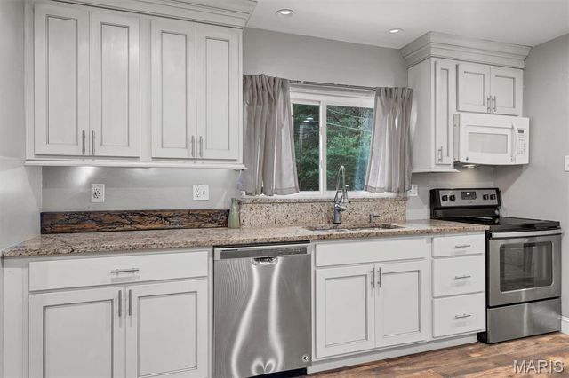 211 Redbud Trail, Eureka, MO 63025